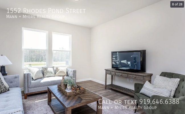 Building Photo - 1552 Rhodes Pond St