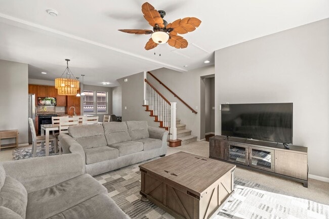 Building Photo - Kahoma Village: Fully furnished 4-bedroom, 2.5-bath home