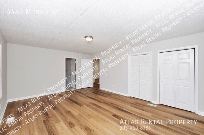 Building Photo - 4483 Middle St