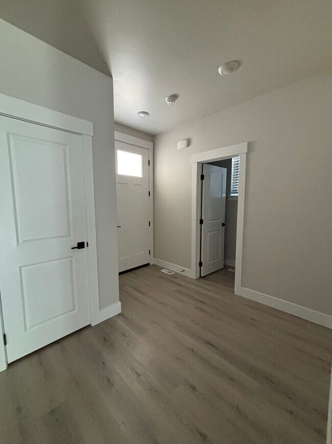 Building Photo - One Month Free! Brand New Single Family Home in Star's newest neighborhood!!!