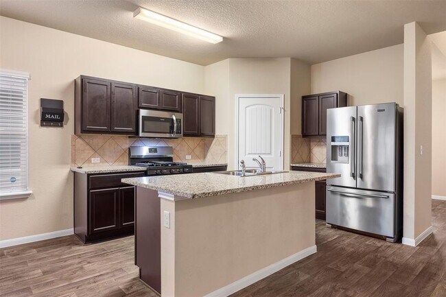 Building Photo - 202 Orchard Ln