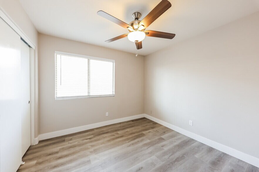 Building Photo - 8560 W Mission Ln