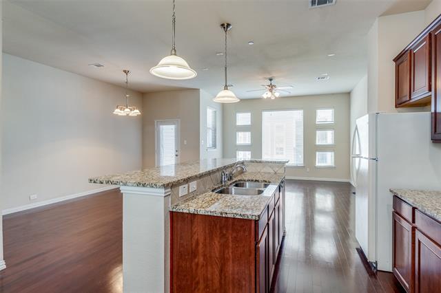 Building Photo - 2326 Stutz Dr