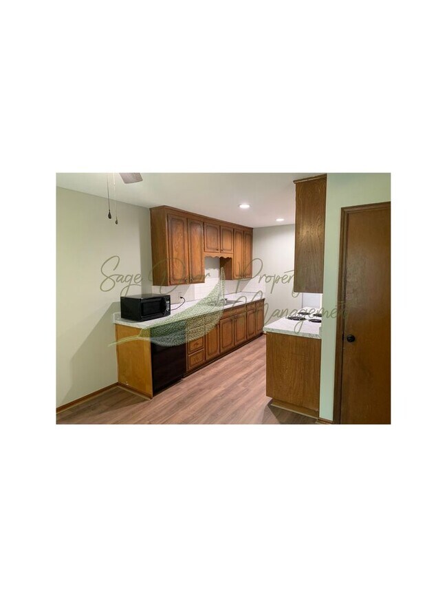 Building Photo - 3 BEDROOM IN BLUE SPRINGS!!!