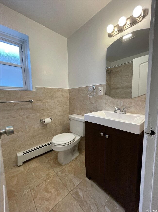 Building Photo - 154-12 19th Ave