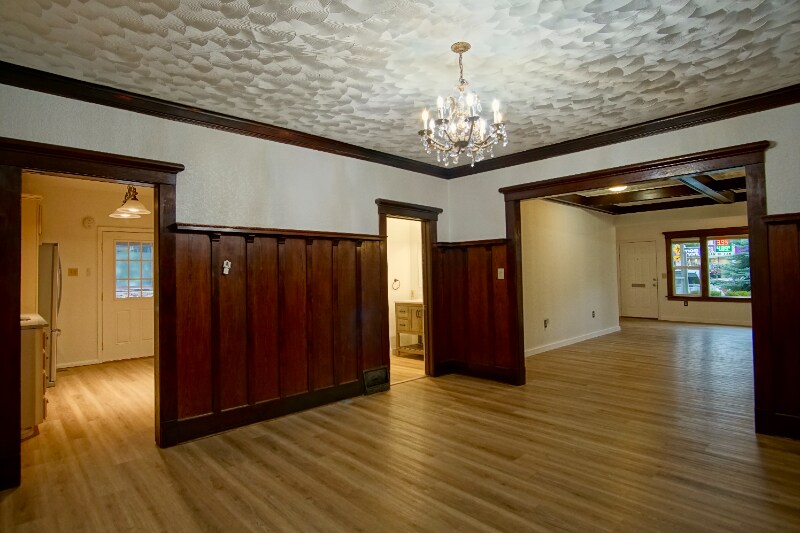 Building Photo - 1520 W Tenth Ave