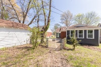 Building Photo - 1055 University St