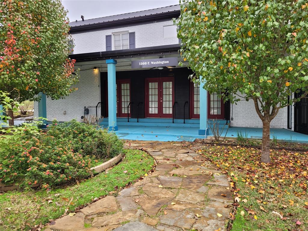 Building Photo - 1308 E Washington Ave