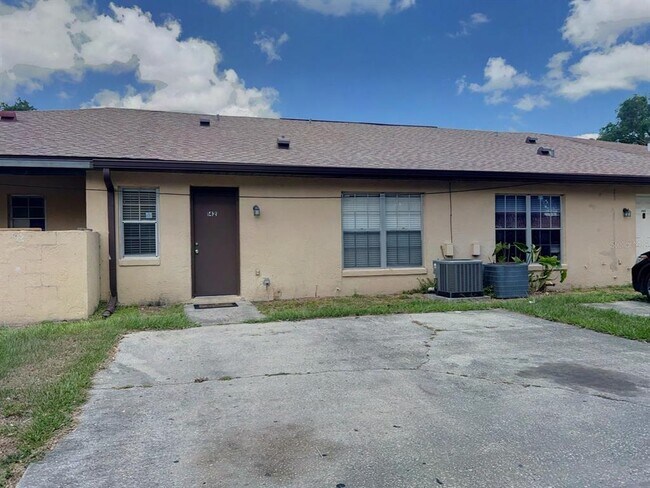Building Photo - 1421 Sophie Blvd