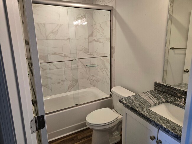 Building Photo - 3 Bedroom 2.5 Bath Townhome located in Valdosta, GA Minutes from Moody