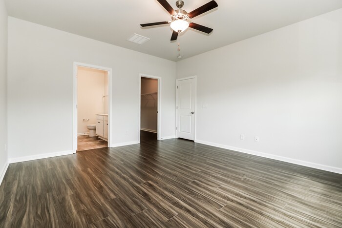 Building Photo - 126 Shire Dr