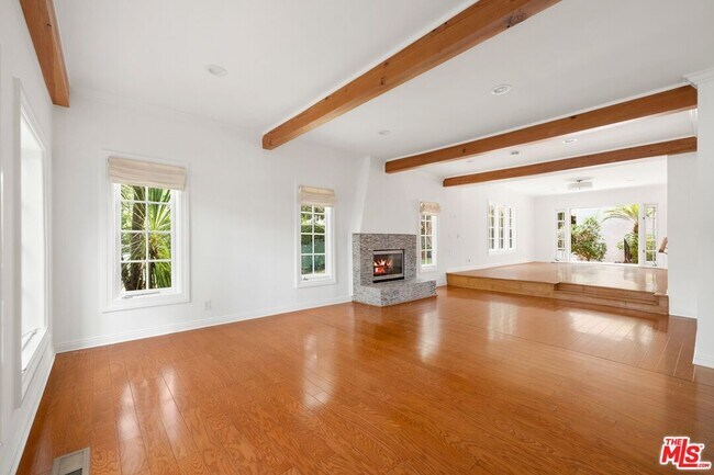 Building Photo - 2980 Haddington Dr