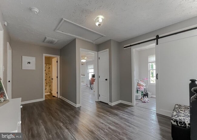 Building Photo - 48221 Keel Dr