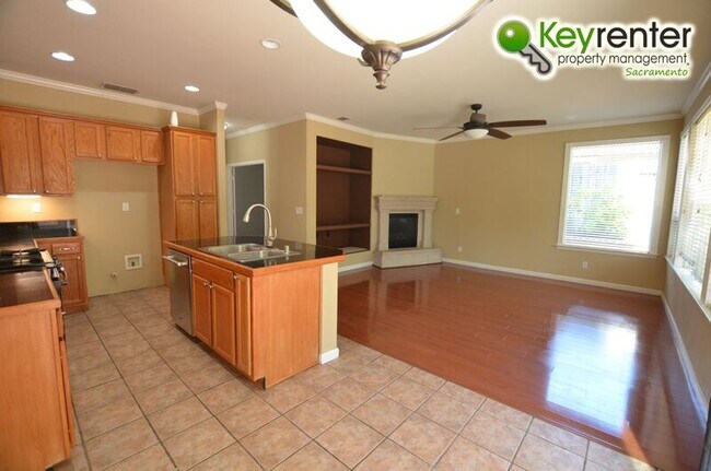 Building Photo - 1845 Ardfern Way