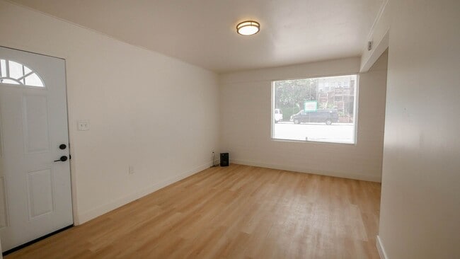Building Photo - OPEN HOUSE, SAT., AUG. 30th from 11 - 11:3...