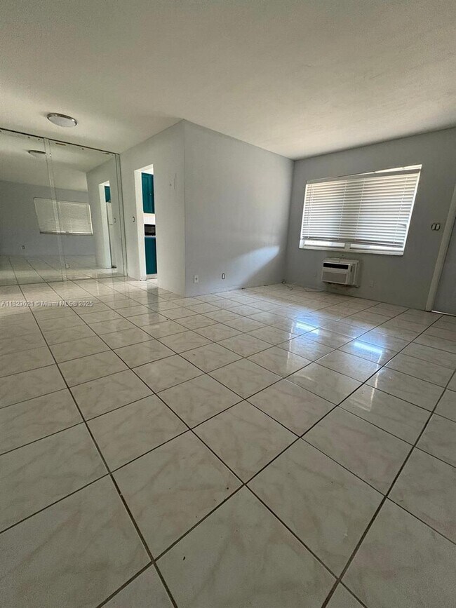 Building Photo - 1816 McKinley St