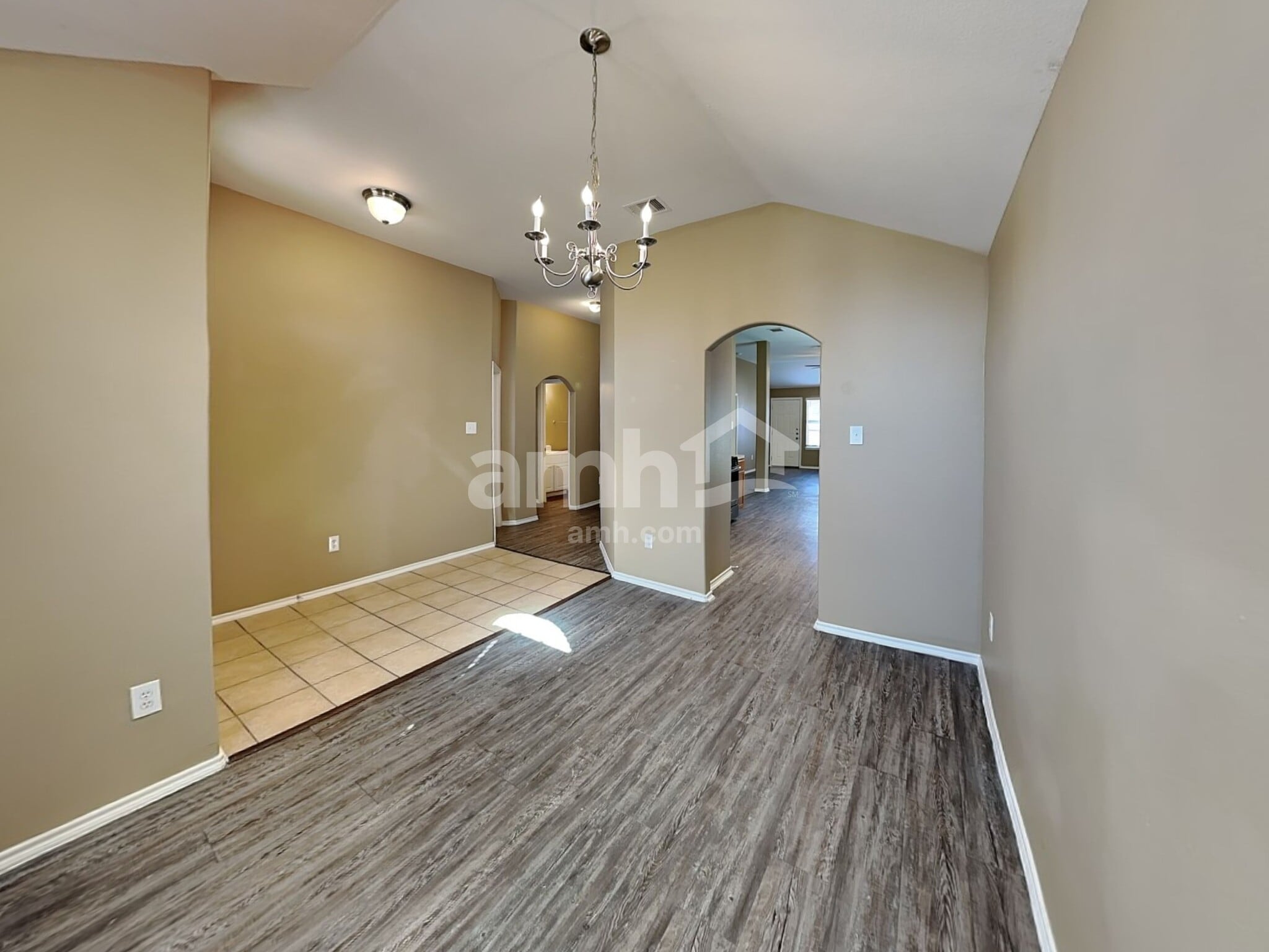 Building Photo - 18494 Sunrise Pines Dr