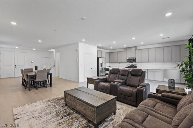 Building Photo - 3546 Luciana Gln Ave