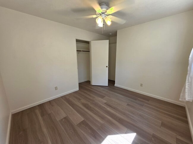 Building Photo - 3-bedroom single story in east Modesto nei...