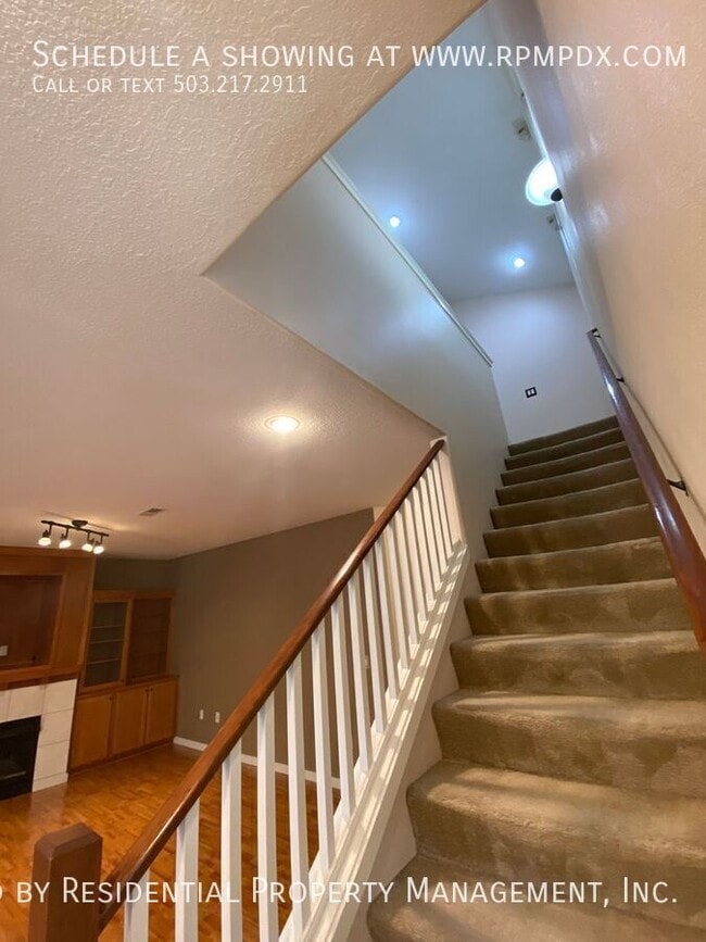 Building Photo - 2518 NW 1st Dr