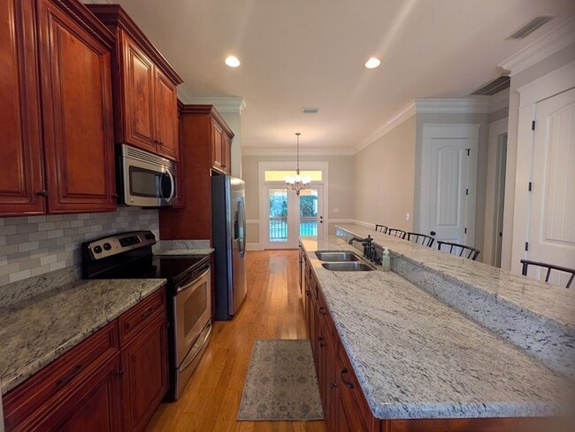 Building Photo - 124 Pepperdine Ct