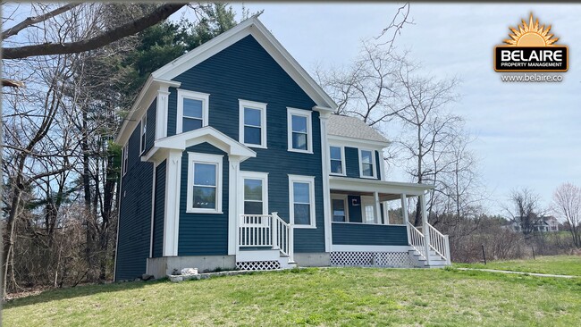 Building Photo - Cozy Country Living