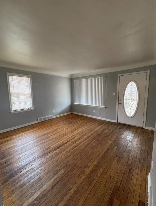 Building Photo - 19971 Stout St