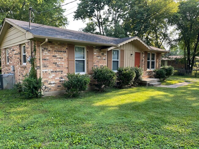 Building Photo - 141 Laurel Ct