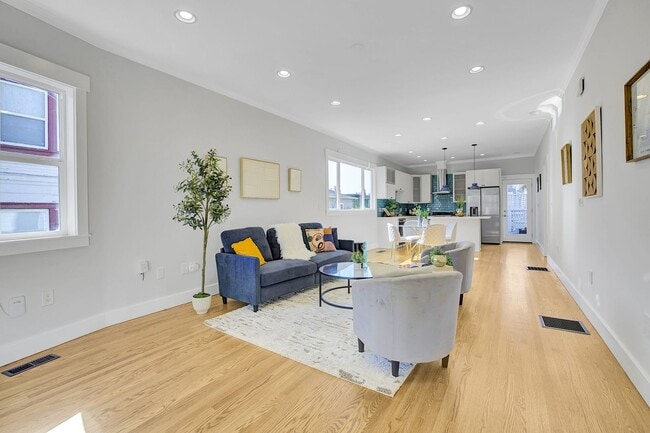 Building Photo - Wonderful House with Huge Deck in an Amazing Location