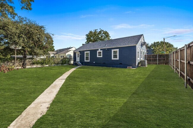 Building Photo - 3624 Winston Rd