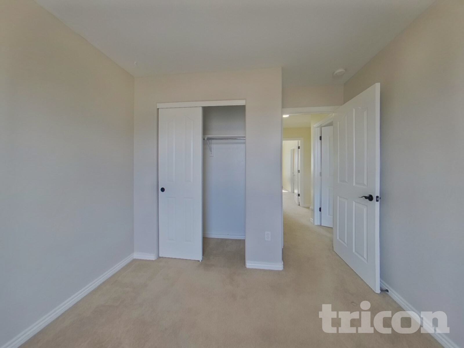 Building Photo - 305 Calhoun Cir