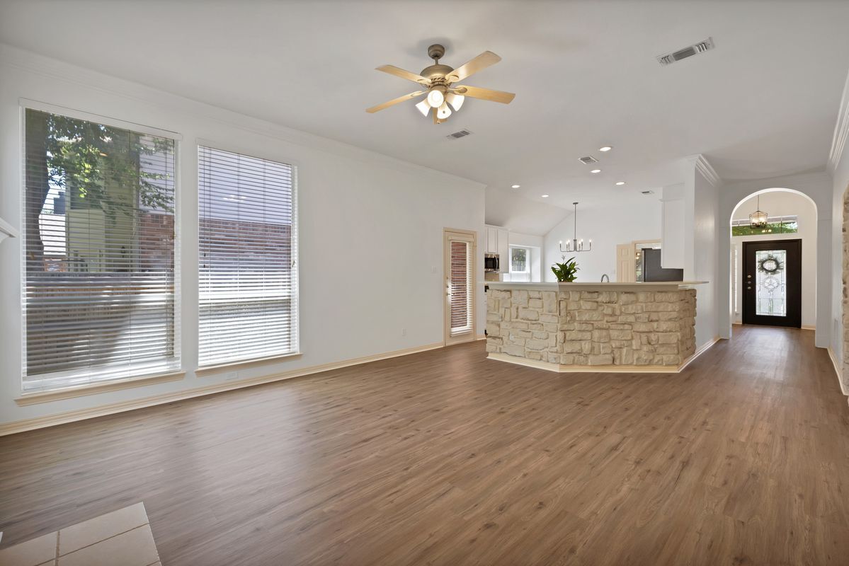 Building Photo - 5516 Broken Bend Dr