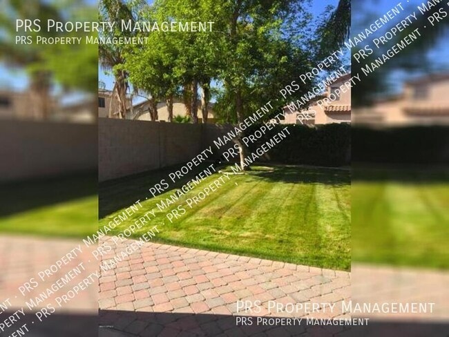 Building Photo - 2052 E La Costa Dr