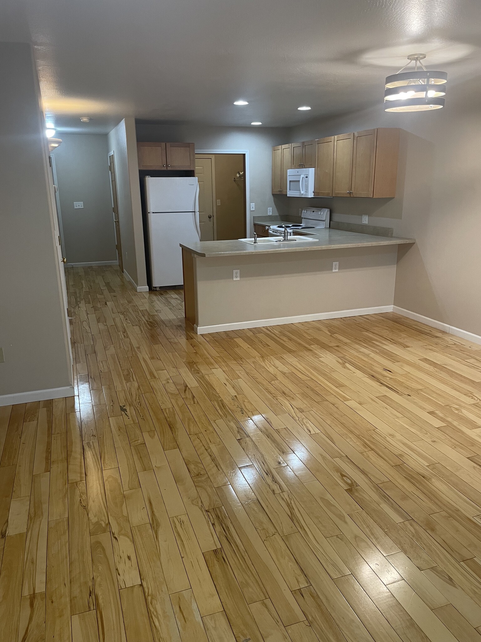 Building Photo - 4220 Central Ave