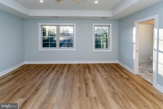 Building Photo - 17 Wilson St