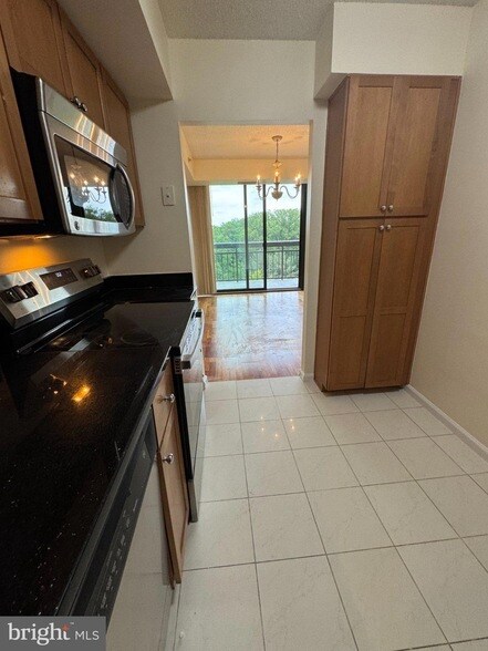 Building Photo - 2230 George C Marshall Dr