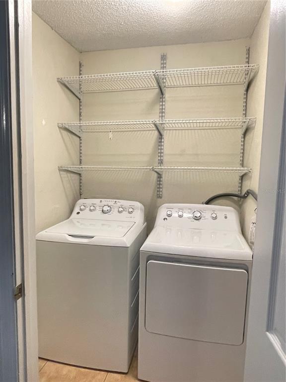 Building Photo - 5065 Park Central Dr