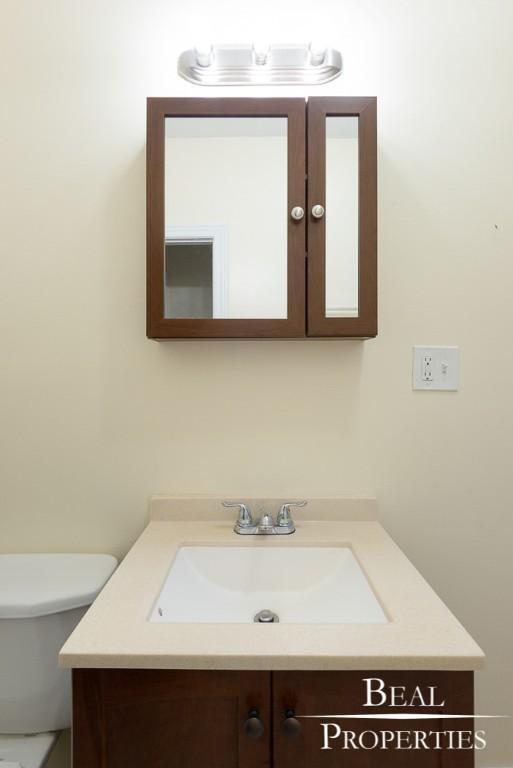 Building Photo - 2 bedroom in CHICAGO IL 60657