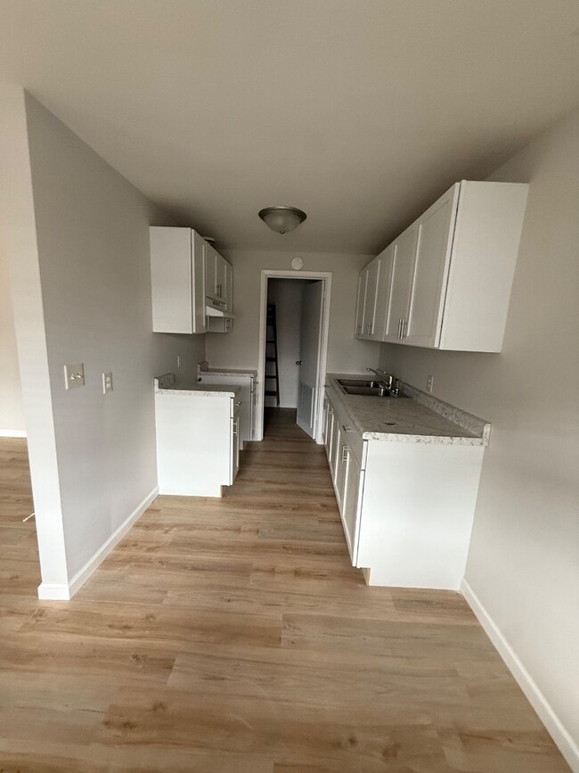 Building Photo - 333 W Jefferson St