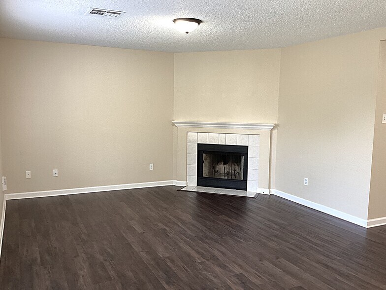Building Photo - 3520 Walleye Way