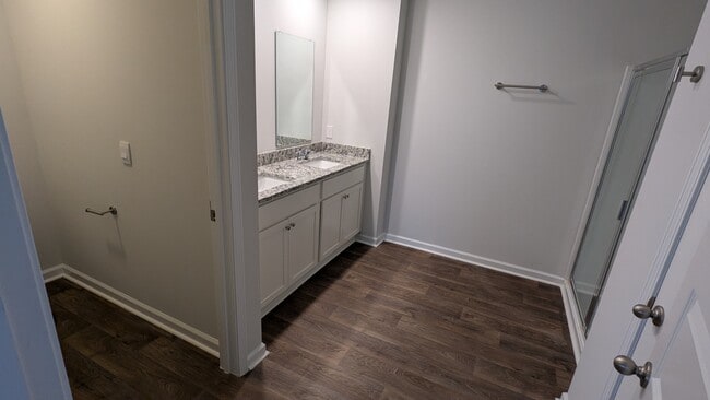 Building Photo - 497 Coconut Dr