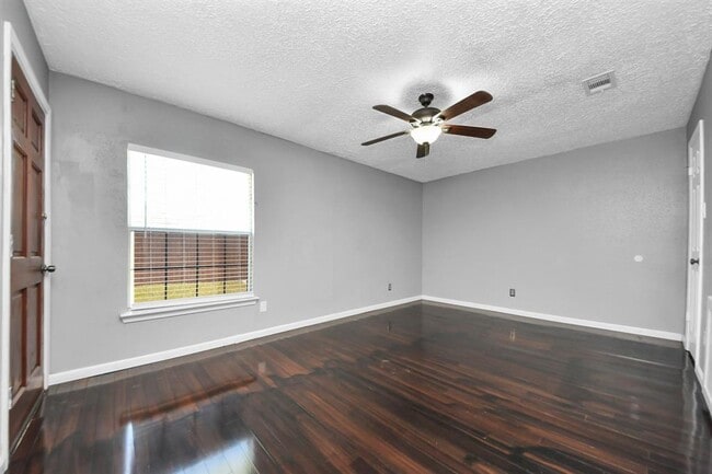 Building Photo - 9211 Autumn Harvest Dr