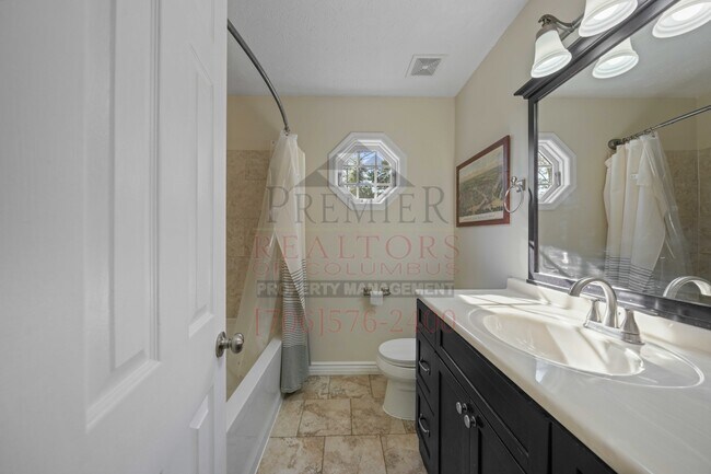 Building Photo - 393 Lee Rd 554