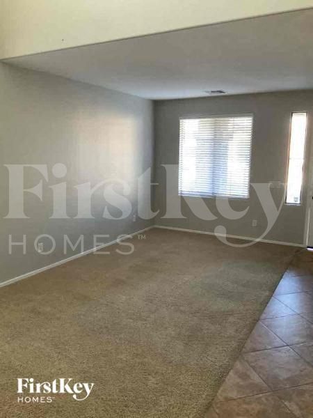Building Photo - 18021 W Sunnyslope Ln