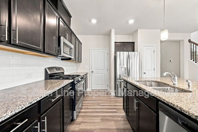Building Photo - 6331 Andante Ave