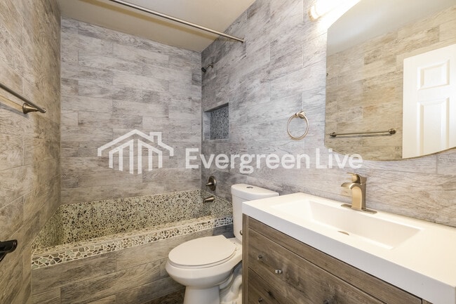 Building Photo - 4637 N 21st Ave