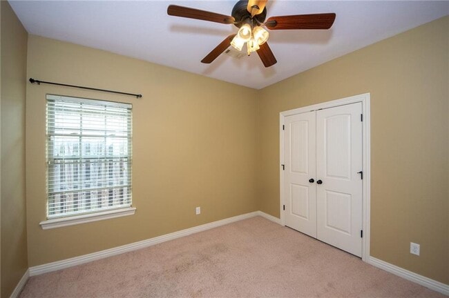 Building Photo - 3402 SW Crosswinds Blvd