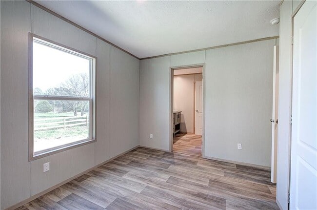 Building Photo - 81 Popham Rd