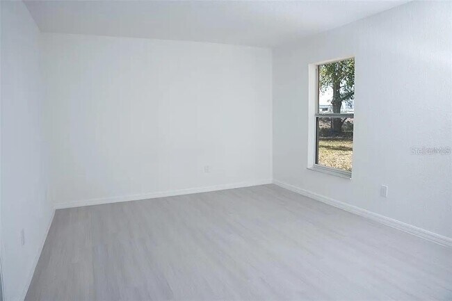 Building Photo - 13700 SW 48th Ct