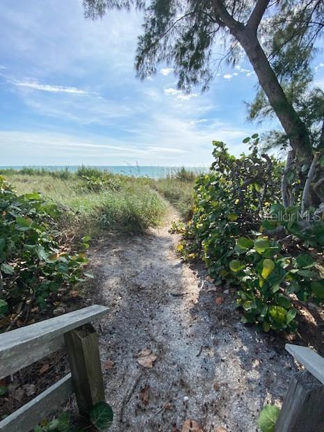 Building Photo - 5611 Gulf of Mexico Dr